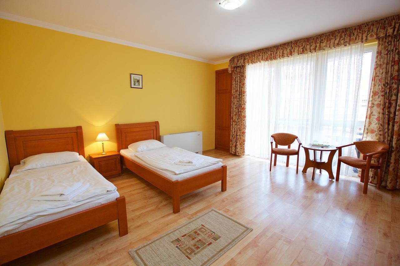 Hotel Járja Hajdúszoboszló Exterior foto