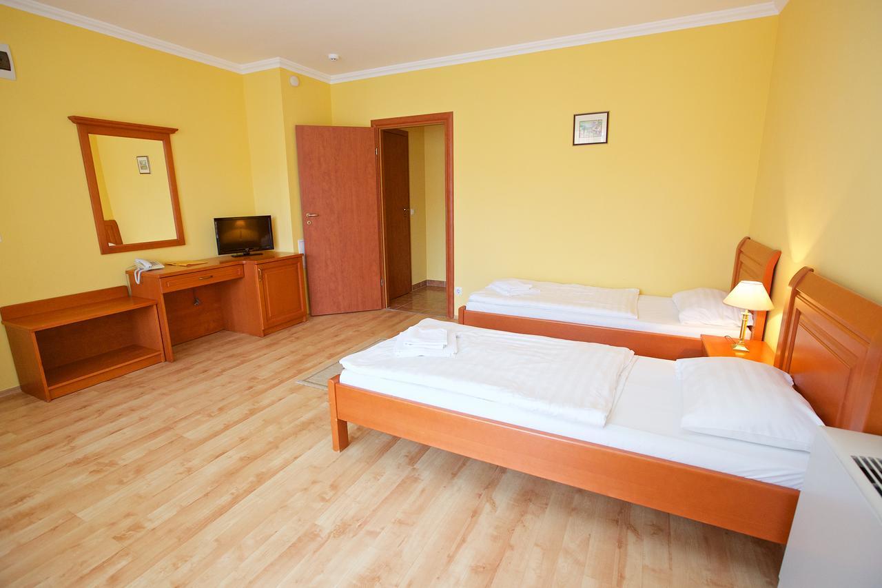 Hotel Járja Hajdúszoboszló Exterior foto